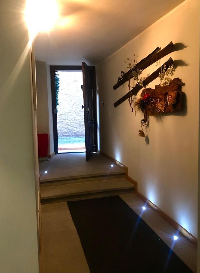 Aymon De Challant Appartement Аоста Экстерьер фото