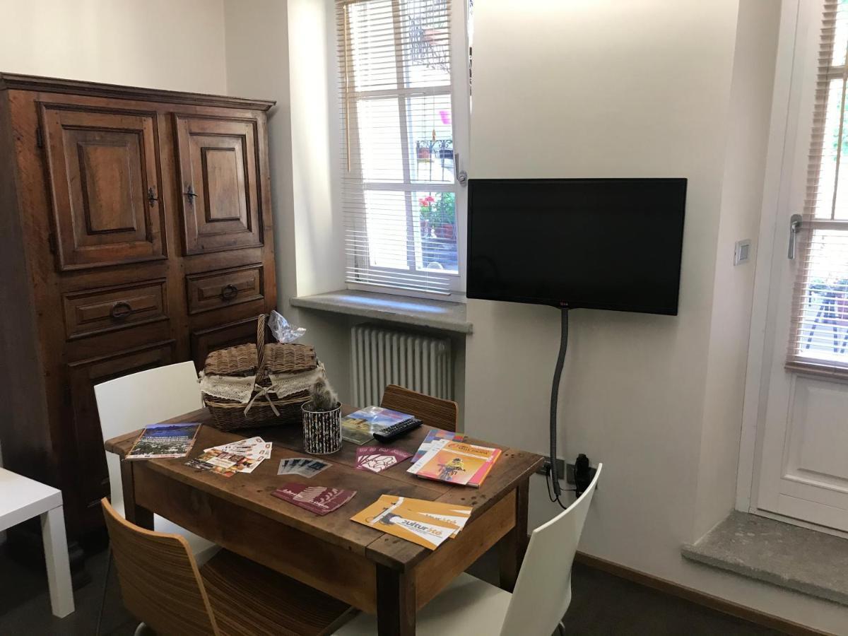 Aymon De Challant Appartement Аоста Экстерьер фото